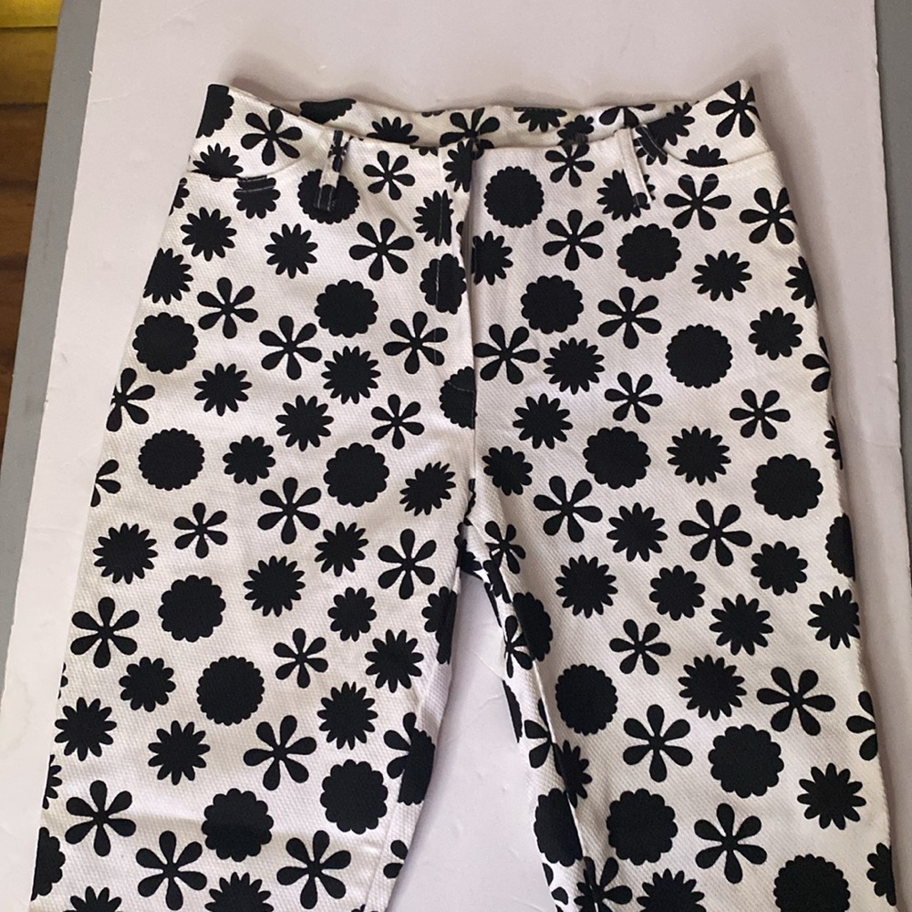 FREE Paris Black & White Floral Patterned retro hippie flare Pants NEW 2